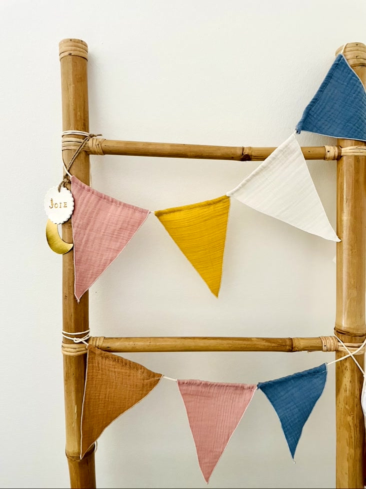 Guirlandes Fanions Drapeaux ou Demi-cercles