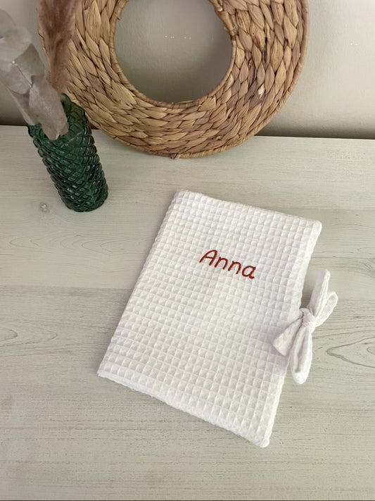 Protège Carnet de santé brodé Chocolat NID D ABEILLE