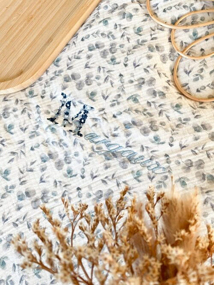 Couverture chaude broderie fleurie Ciel EUCALYPTUS